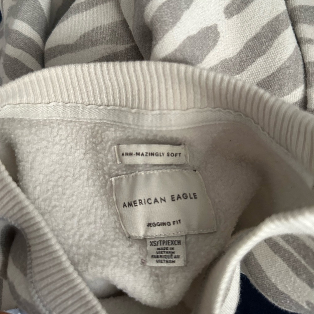 american eagle oversized sweater